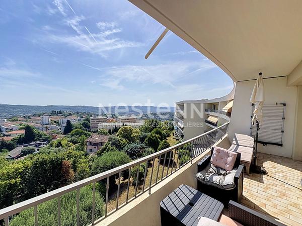 Exceptionnel appartement 4 pièces dernier étage avec vue panoramique à Grasse - Saint Claude