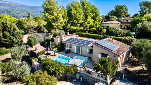 PEYMEINADE  154 m²  Terrain de 2 634 m² Piscine 699 000 € possibilité 2 logements