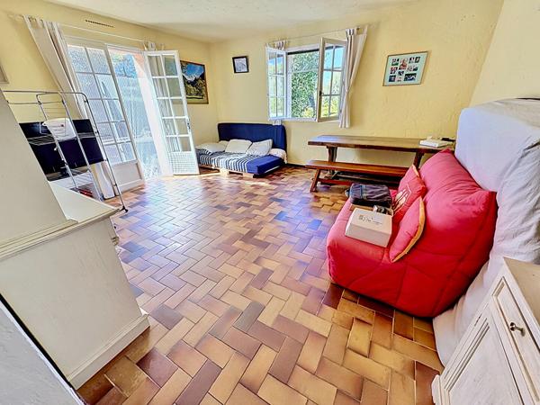 PEYMEINADE  154 m²  Terrain de 2 634 m² Piscine 699 000 € possibilité 2 logements