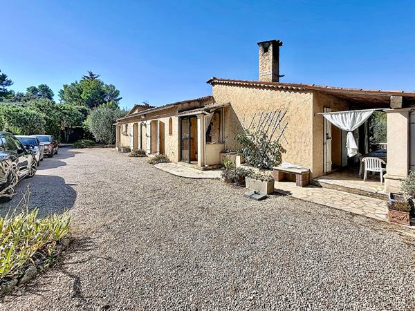 PEYMEINADE  154 m²  Terrain de 2 634 m² Piscine 699 000 € possibilité 2 logements
