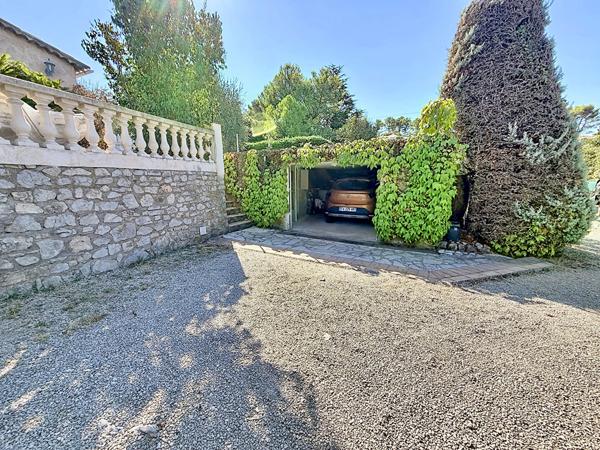 PEYMEINADE  154 m²  Terrain de 2 634 m² Piscine 699 000 € possibilité 2 logements
