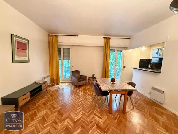 Appartement à louer 1 pièce 38.65m² Tours (37000)