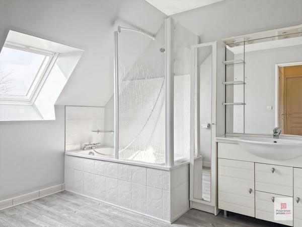 Maison Sable Sur Sarthe 6 pièce(s) 120.05 m2