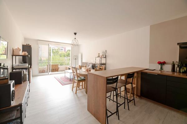 NOUVEAUTE - CHARTRES DE BRETAGNE - APPARTEMENT T3 - BALCON - GARAGE