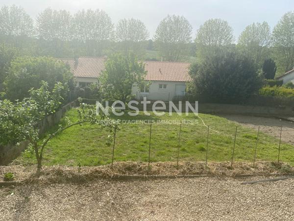 Maison à vendre de 138m² à Bressuire avec 4 chambre et terrain de plus de 800m²