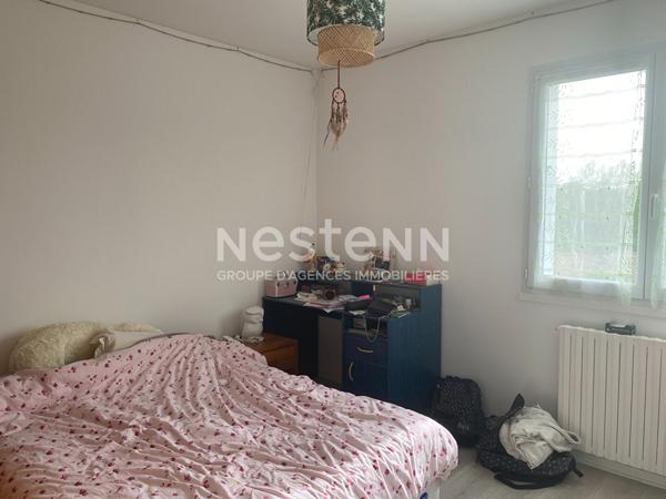 Maison à vendre de 138m² à Bressuire avec 4 chambre et terrain de plus de 800m²