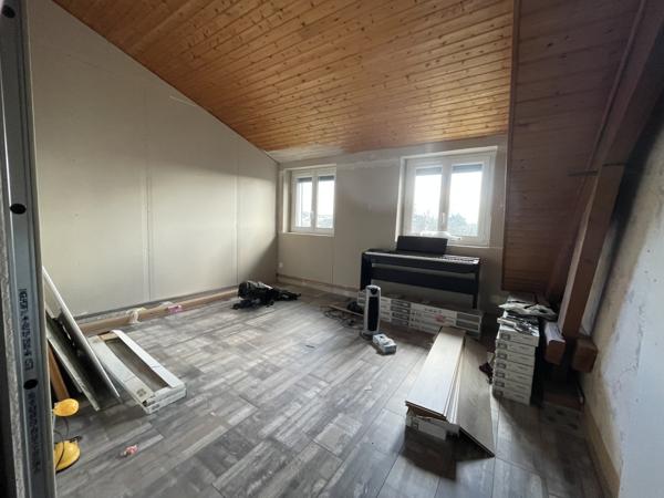 Maison familiale de 158 m2 - beau potentiel - secteur prisé et calme à Châtellerault