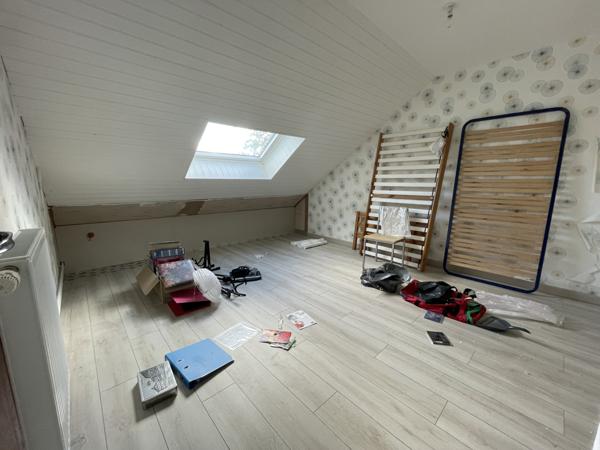 Maison familiale de 158 m2 - beau potentiel - secteur prisé et calme à Châtellerault