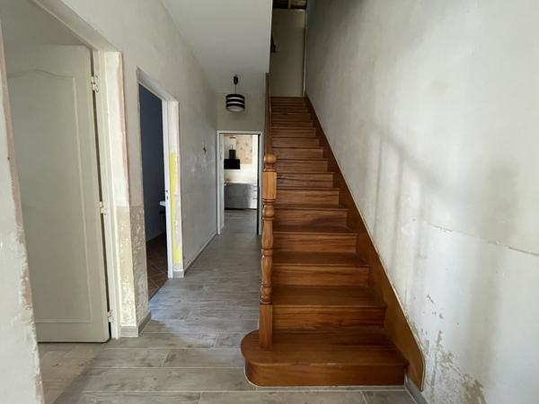 Maison familiale de 158 m2 - beau potentiel - secteur prisé et calme à Châtellerault