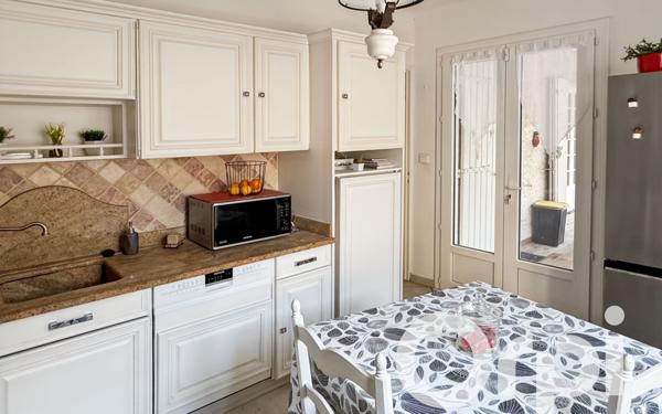 Maison à vendre    4 pièces •  Montfrin