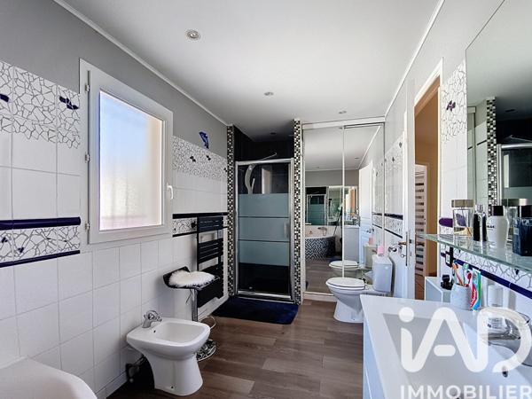 Maison à vendre 9 pièces 223 m² Baho