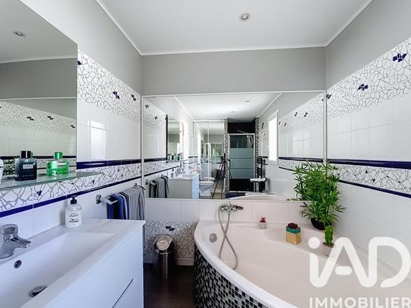 Maison à vendre 9 pièces 223 m² Baho