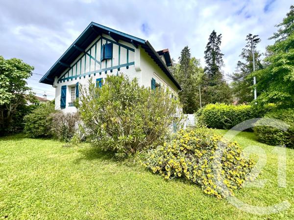 Maison à vendre  5 pièces - 140 m 2   PAU  - 64