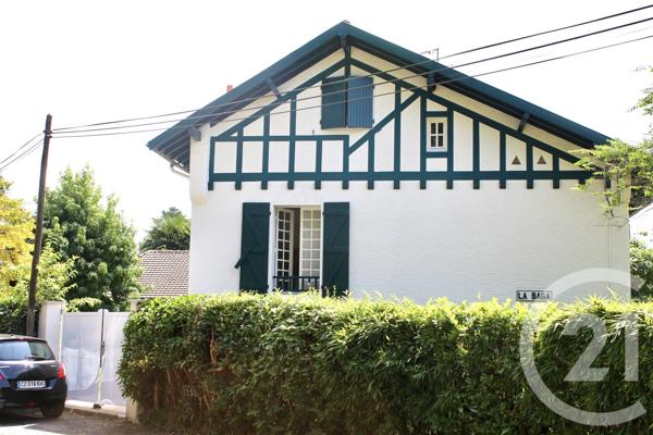 Maison à vendre  5 pièces - 140 m 2   PAU  - 64
