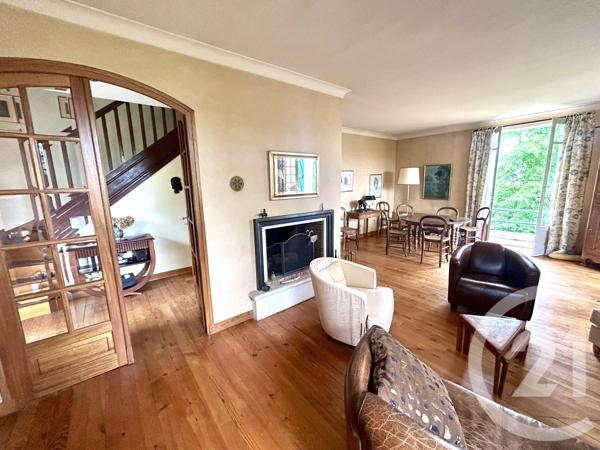 Maison à vendre  5 pièces - 140 m 2   PAU  - 64
