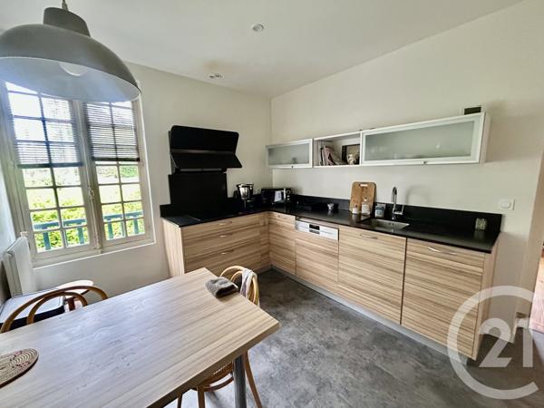 Maison à vendre  5 pièces - 140 m 2   PAU  - 64