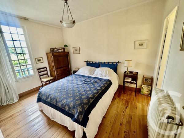 Maison à vendre  5 pièces - 140 m 2   PAU  - 64