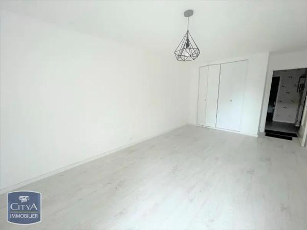 Appartement à louer 1 pièce 38.48m²