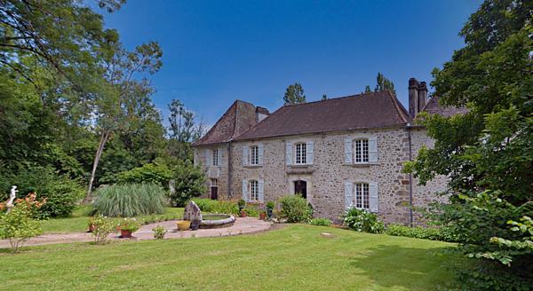 Chateau à vendre à Nontron (24300) - Dordogne