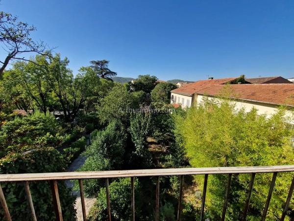 Location                                                      Appartement
                        
                     3 pièces                      96 m2                     à Draguignan