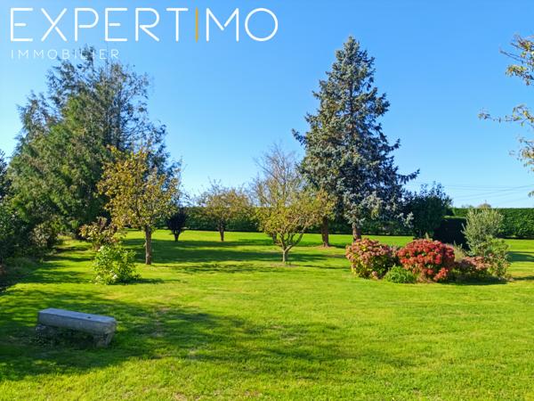 Longère de caractère sur 3 587 m² de terrain clos et arboré