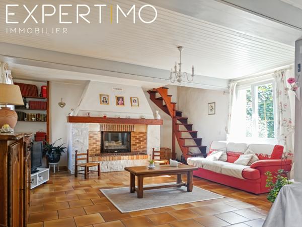 Longère de caractère sur 3 587 m² de terrain clos et arboré