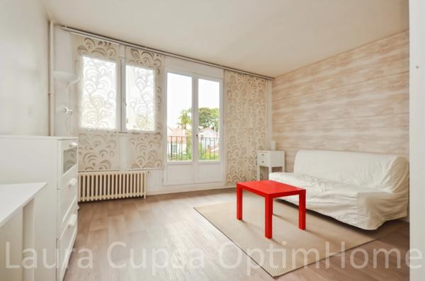ARCUEIL - 2 MIN RER LAPLACE - STUDIO 26,06 M², ASCENSEUR, BALCON, GRANDE CAVE