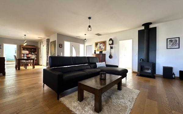 Maison à vendre    7 pièces •  Pézenas