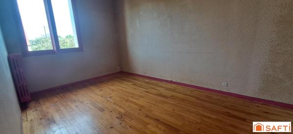 pavillon 4 chambres et sous sol complet / 500m²