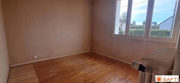 pavillon 4 chambres et sous sol complet / 500m²