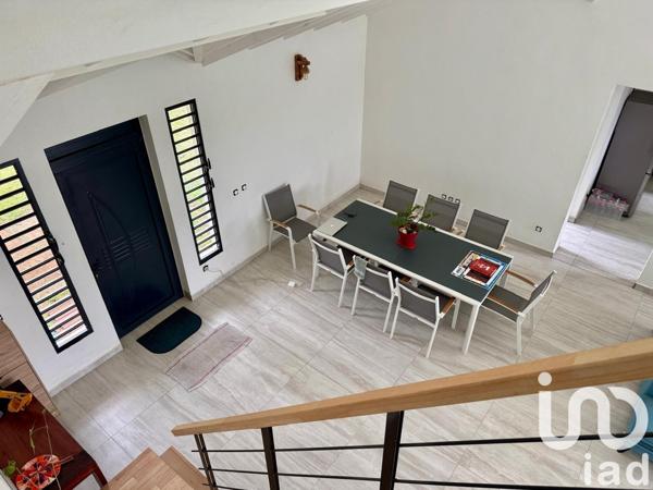 Maison 4 pièces de 200 m² à Baie-Mahault (97122)