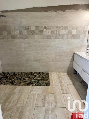 Maison 4 pièces de 200 m² à Baie-Mahault (97122)