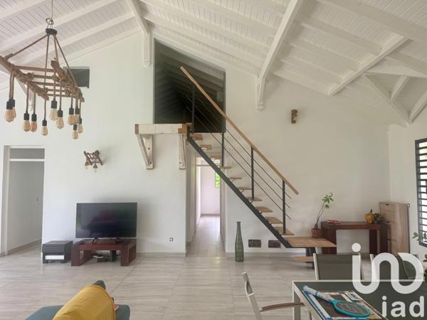 Maison 4 pièces de 200 m² à Baie-Mahault (97122)