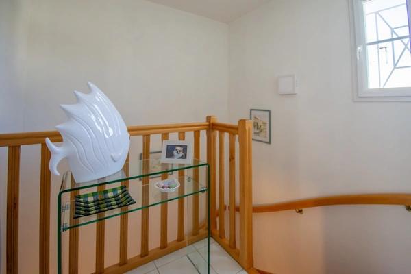 LES MATHES - CONTEMPORAINE 4 CHAMBRES ET PISCINE