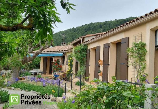 Grande villa de plain pied T5 de 160 M2, sur 1400 M2 de terrain piscinable