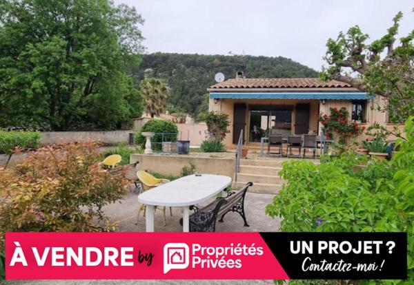 Grande villa de plain pied T5 de 160 M2, sur 1400 M2 de terrain piscinable