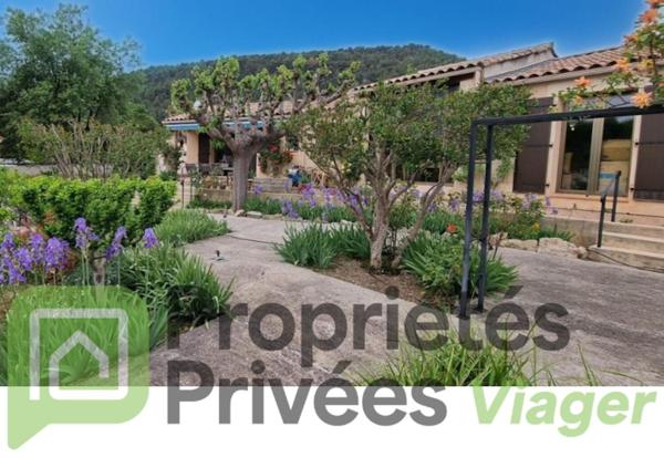 Grande villa de plain pied T5 de 160 M2, sur 1400 M2 de terrain piscinable