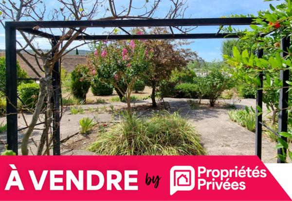 Grande villa de plain pied T5 de 160 M2, sur 1400 M2 de terrain piscinable