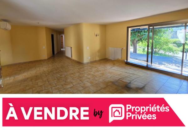 Grande villa de plain pied T5 de 160 M2, sur 1400 M2 de terrain piscinable