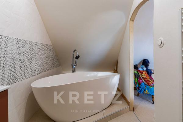 🌊 MAISON EN PIERRE | VUE SUR LA LAITA | PISCINE | TERRAIN 1 900 m² | 160 m² | EXPOSÉE SUD |