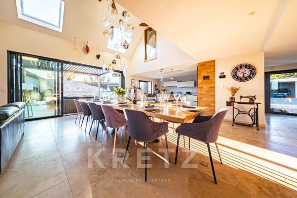 Propriété d'exception en Bourgogne rénovée par architecte 254 m2-6 chambres, piscine et dépendances