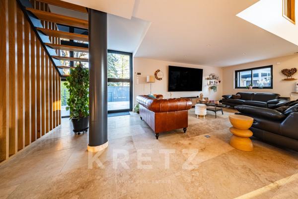 Propriété d'exception en Bourgogne rénovée par architecte 254 m2-6 chambres, piscine et dépendances