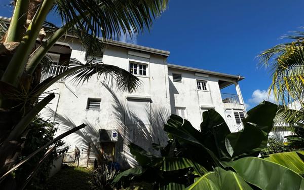 Maison à vendre    8 pièces •  Le Moule