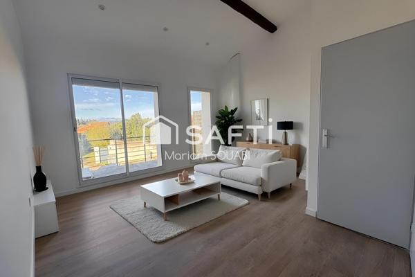 Maison d’environ 75m2 entièrement rénovée, parking et terrasse