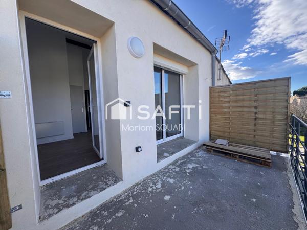 Maison d’environ 75m2 entièrement rénovée, parking et terrasse