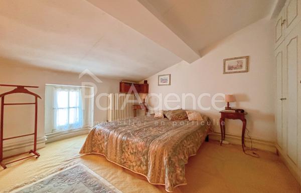 ROYAN, MAISON DE VILLE 4 pièces A PROXIMITE IMMEDIATE DU MA