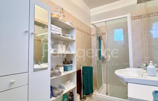 ROYAN, MAISON DE VILLE 4 pièces A PROXIMITE IMMEDIATE DU MA