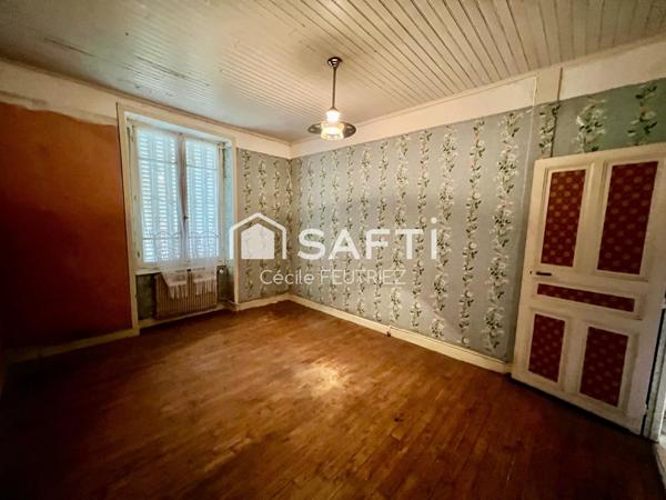 Maison avec énorme potentiel sans vis à vis