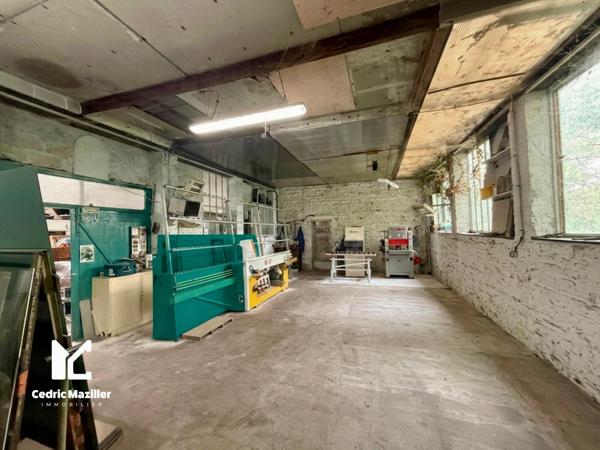 Local commercial 330 m2 +Terrain
