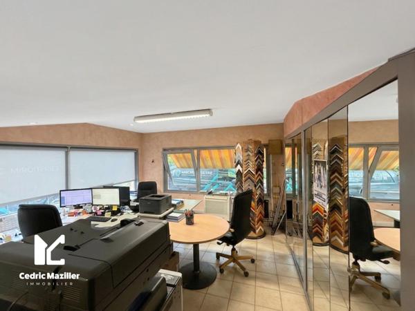 Local commercial 330 m2 +Terrain